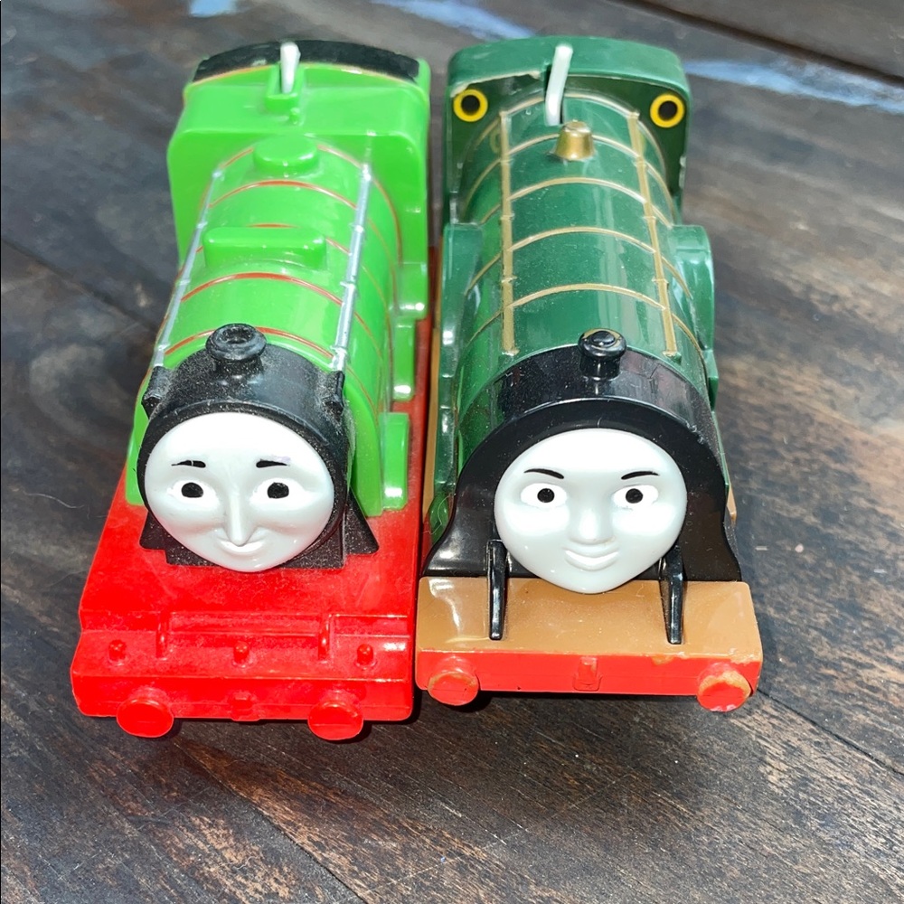 Thomas & Friends Green and Red Train Duo track masters - Picture 1 of 4